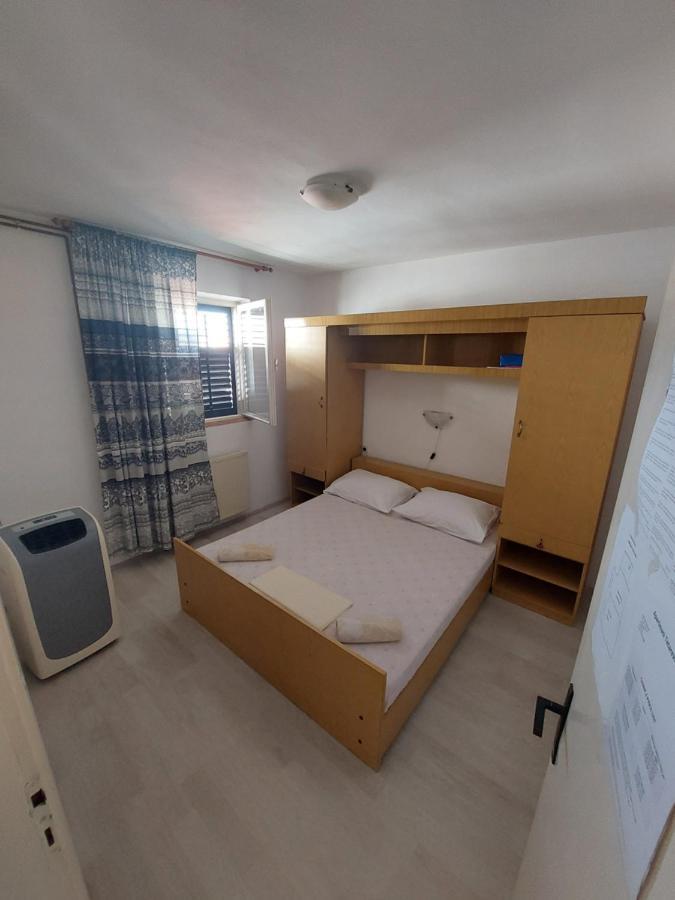 Apartments Drazica Krk Town Exterior photo